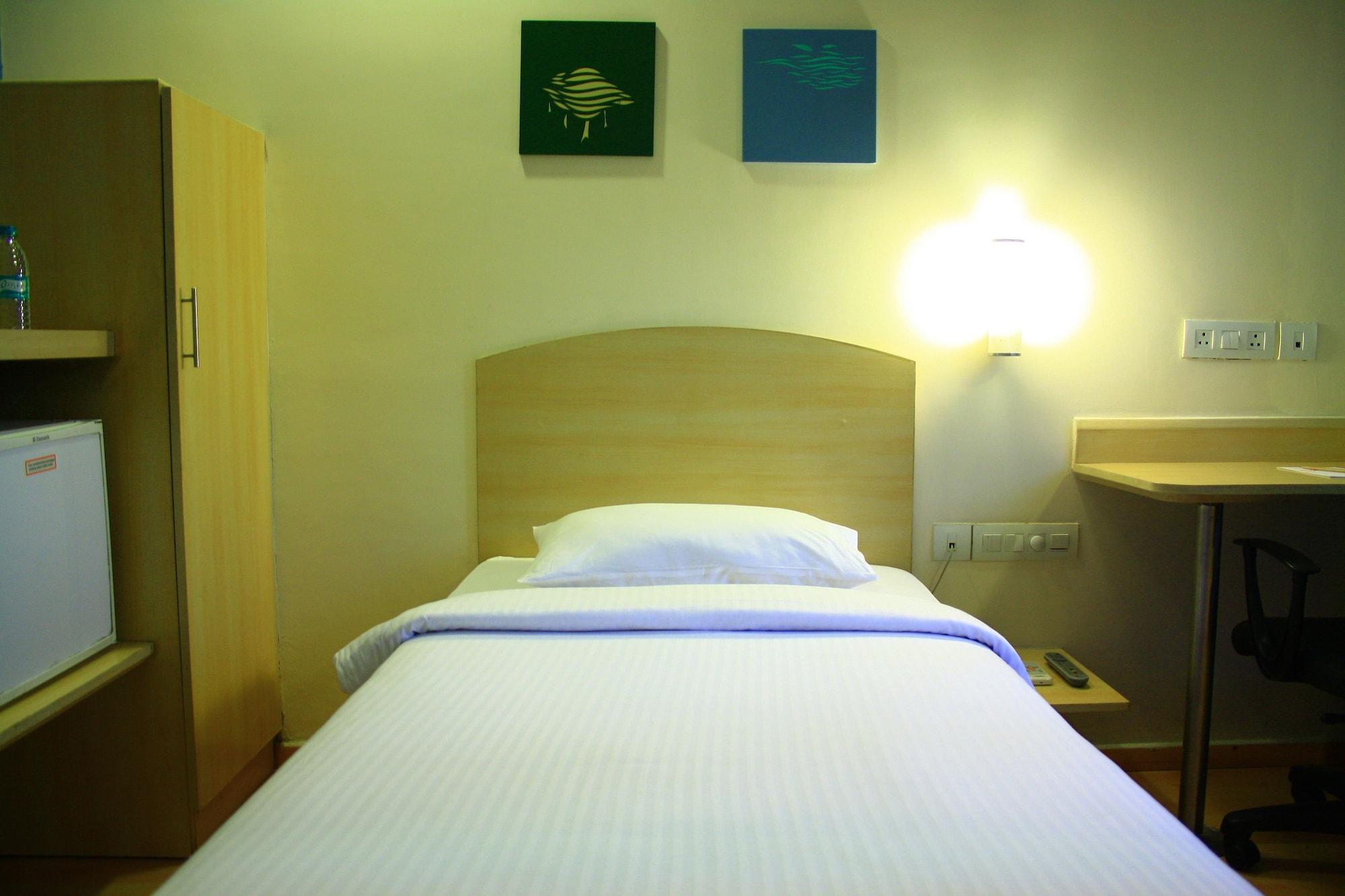Hotel Manesar Gurgaon Bagian luar foto